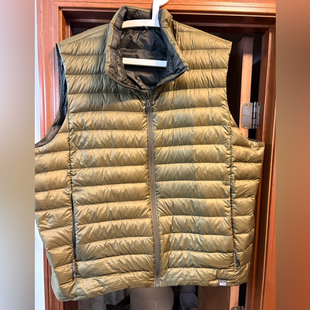 Rei Co-op Men's Olive Green Puffer Vest